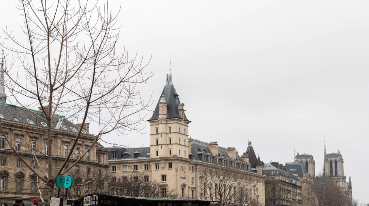3-bedroom Quai Des Grands Augustins Appartement *